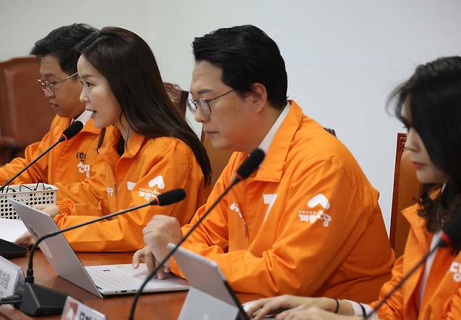 개혁신당 이주영 총괄선대위원장이 2일 국회에서 3대 개혁안을 발표하고 있다. 2024.4.2 [연합뉴스]