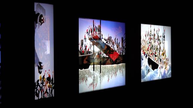 오사카 파노라마展에 전시된 작품들. 노컷TV 캡처