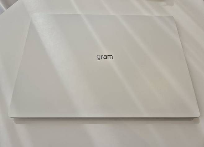 LG 그램 프로 17인치 모델. 사진=구자윤 기자