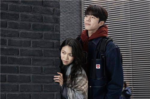 일본 드라마 '아이 러브 유' 속 채종협(오른쪽)의 모습. TBS 사회관계망서비스 캡처