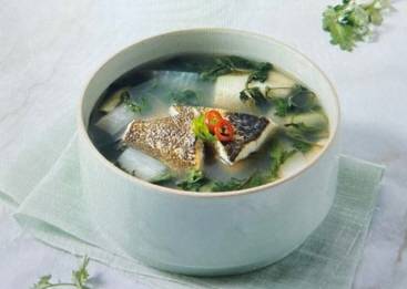 봄내음 가득한 에이원CC의 봄도다리 쑥국.