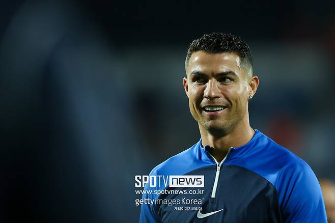 ▲ 크리스티아누 호날두는 3일(한국시간) 사우디아라비아 술탄 빈 압둘 아지즈 스타디움에서 열린 2023-24 사우디 프로리그 26라운드 아바와 원정 경기에 선발 출전해 해트트릭에 도움 한 개를 더해 8-0 대승에 앞장섰다.