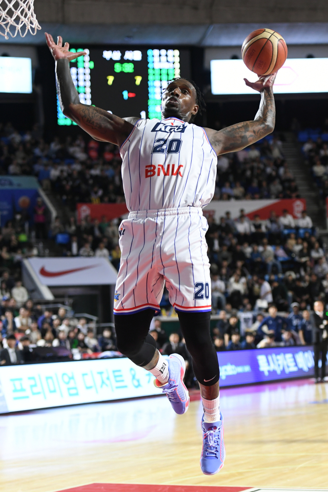 부산 KCC 이지스 라건아./KBL