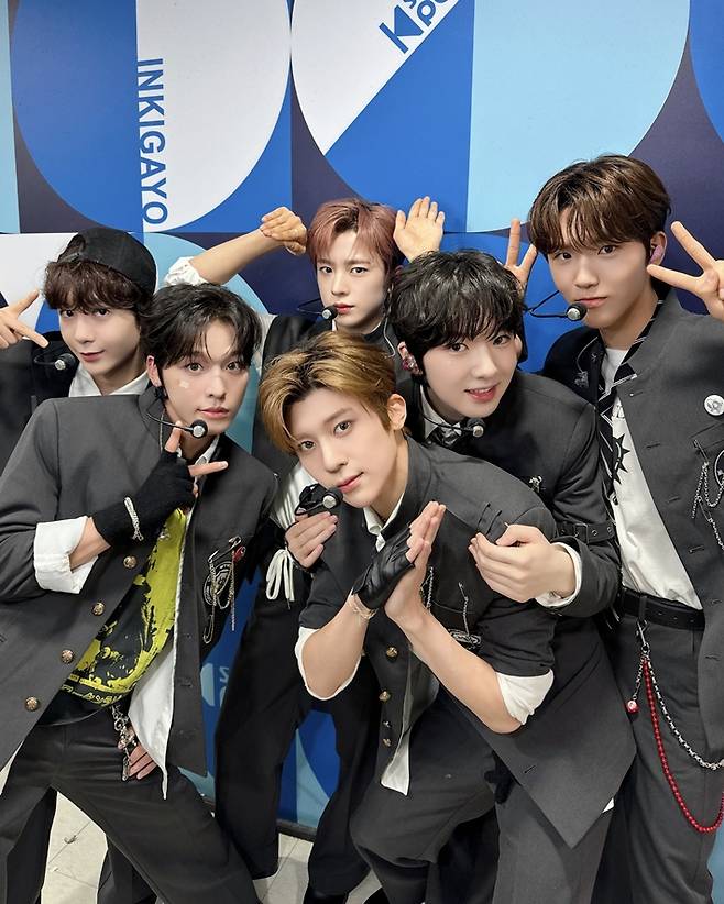 NCT 위시는 한국 음악방송을 3주 동안 돌았다. 사진은 NCT 위시가 가장 만족했다는 '인기가요' 당시 모습. SM엔터테인먼트 제공