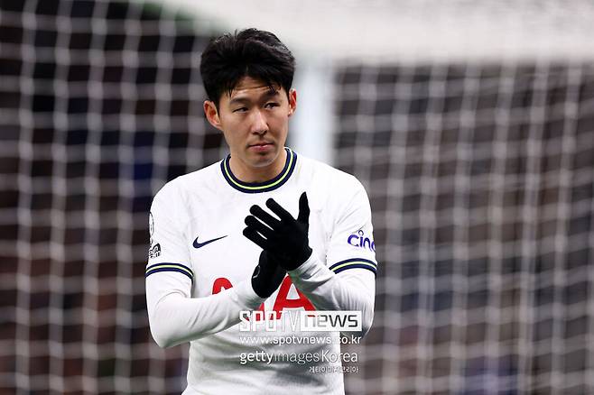 ▲ 영국 프리미어리그는 4일(한국시간) 공식 홈페이지를 통해 3월 이달의 선수 후보 7명을 발표했다. 후보 명단에는 토트넘 홋스퍼의 손흥민을 포함해 벤 화이트(아스날), 앙투안 세메뇨(본머스), 콜 파머(첼시), 로드리고 무니스(풀럼), 알렉시스 맥 알리스터(리버풀), 알렉산드르 이삭(뉴캐슬 유나이티드)이 함께 이름을 올렸다.