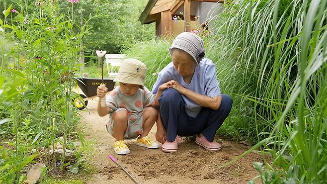 다큐멘터리 영화 '땅에 쓰는 시' 속 한 장면 [진진 제공. 재판매 및 DB 금지]