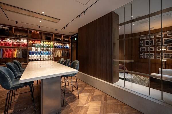 더 페닌슐라 도쿄 애스턴마틴 쇼룸&nbsp; 사진 애스턴마틴