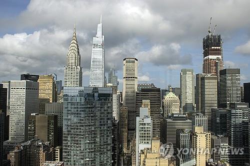 뉴욕 맨해튼 고층 빌딩들 [AP=연합뉴스 자료사진. 재판매 및 DB금지]