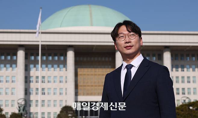 모경종 더불어민주당 인천 서구을 예비후보가 매일경제와 만나 서울 여의도 국회에서 인터뷰하고 있다.  [사진=이승환기자]