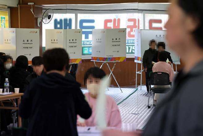 광주 남구 백두태권도장에 마련된 진월동 제5투표소 (사진=연합뉴스)