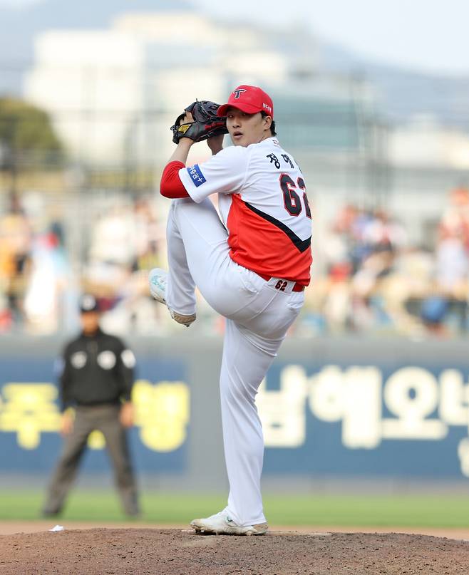 10일 광주 LG전에서 시즌 6세이브를 기록한 정해영의 투구 모습. KIA 제공