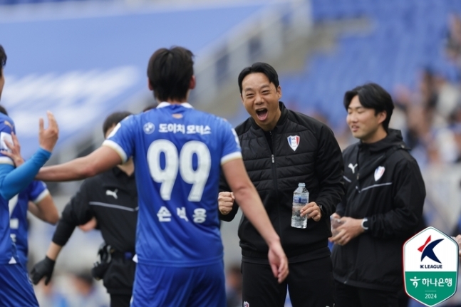 ▲ 수원 삼성이 전남 드래곤즈에 5-1 대승을 거뒀다. ⓒ한국프로축구연맹