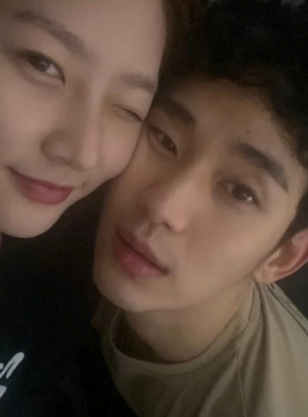 김새론이 지난 24일 SNS에 올린 사진.(출처=김새론 SNS)