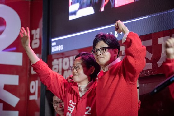 한동훈 국민의힘 비대위원장이 지난 6일 유세일정에 없던 경북 경산을 찾아 조지연 후보에 대한 지지를 호소하고 있다. 사진 조지연 후보 페이스북