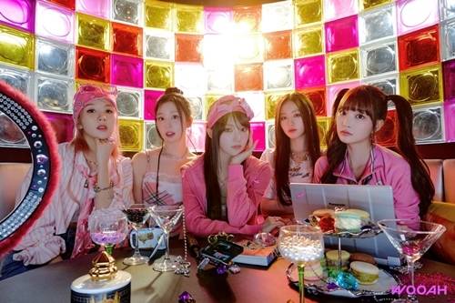 WOOAH (우아)가 ‘엠카운트다운’에서 신곡 무대를 최초로 선보인다. 사진 = SSQ엔터테인먼트