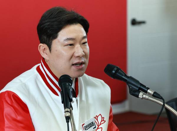 총선 개표가 막바지로 가면서 제22대 국회의원들이 윤곽을 드러내고 있다. 사진은 지난달 26일 오전 서울 여의도 당사빌딩에서 열린 선거대책위원회 회의에 참석한 진종오 국민의미래 공동선대본부장. /사진=뉴시스