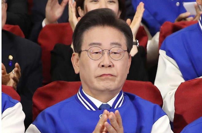 뉴시스