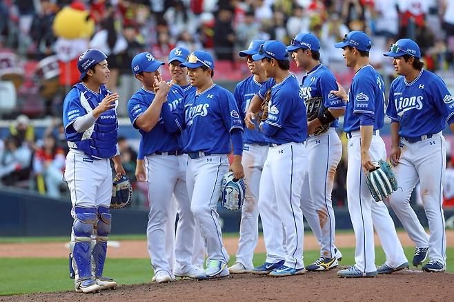 삼성은 10일 사직구장에서 열린 '2024 신한 SOL Bank KBO 리그' 롯데 자이언츠와 주중 3연전 2차전에서 10-7로 승리해 일찌감치 위닝시리즈를 확정했다. 삼성 라이온즈