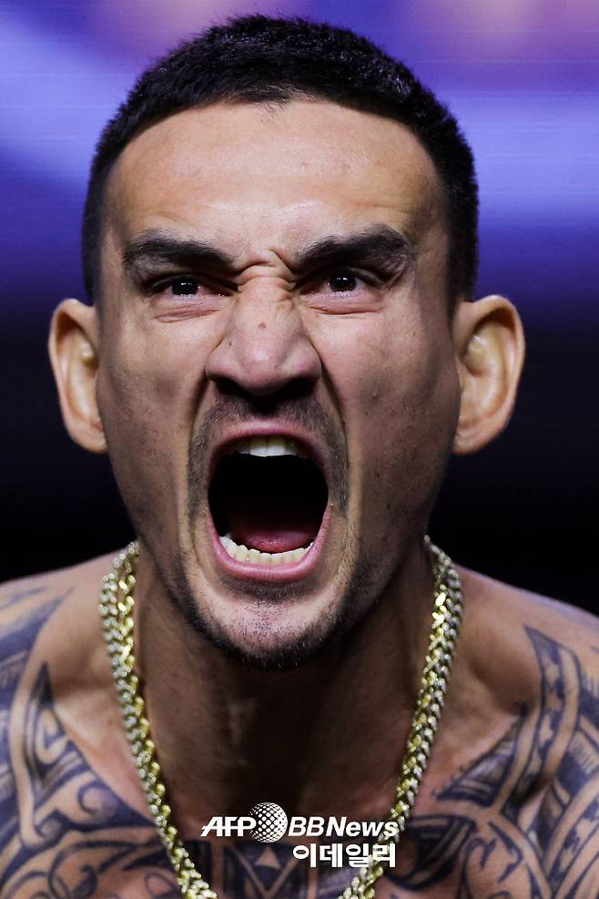 UFC 새 ‘BMF 챔피언’에 등극한 맥스 할로웨이. 사진=AFPBBNews