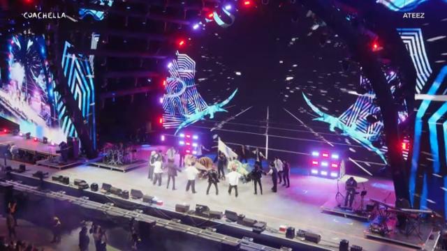 그룹 에이티즈가 12일 미국 캘리포니아주 인디오에서 열린 코첼라 밸리 뮤직 앤드 아츠 페스티벌에서 강강술래와 탈춤 퍼포먼스를 선보이고 있다. 유튜브 캡처