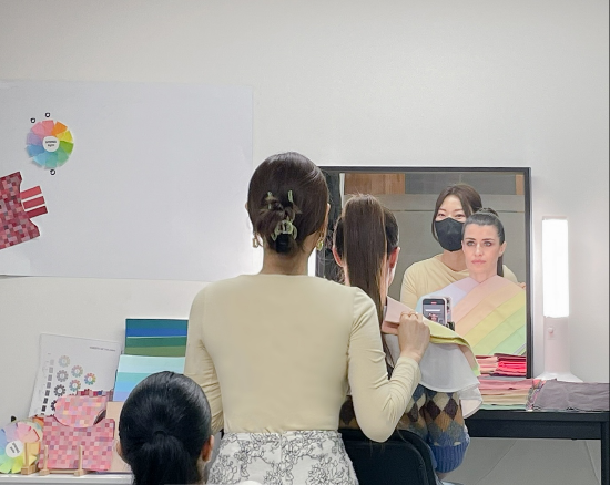 2023년부터 외국인 고객이 월 1000명 이상 방문하고 있다는 코코리색채연구소. (연구소 제공)