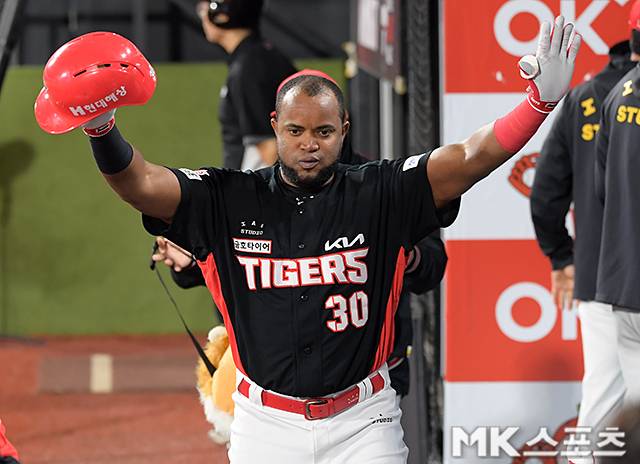 소크라테스가 활약을 이어간다면 KIA는 큰 힘을 얻게 된다. 사진=천정환 기자