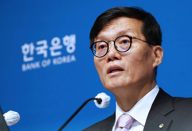 이창용 한국은행 총재가 지난 12일 서울 중구 남대문로 한국은행 별관에서 금융통화위원회 금리 결정에 대한 기자간담회를 갖고 있다. /사진=임한별(머니S)