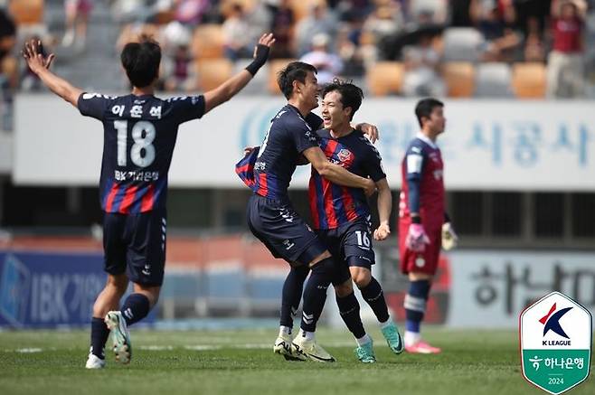 [서울=뉴시스] 프로축구 K리그1 수원FC의 이재원. (사진=한국프로축구연맹 제공) *재판매 및 DB 금지