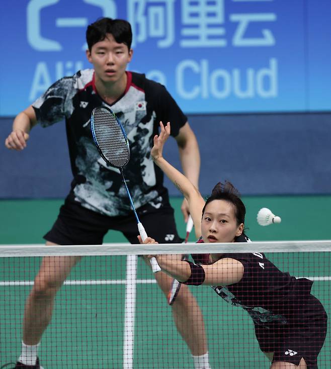 한국 배드민턴 대표팀 서승재(뒤)-채유정, 연합뉴스