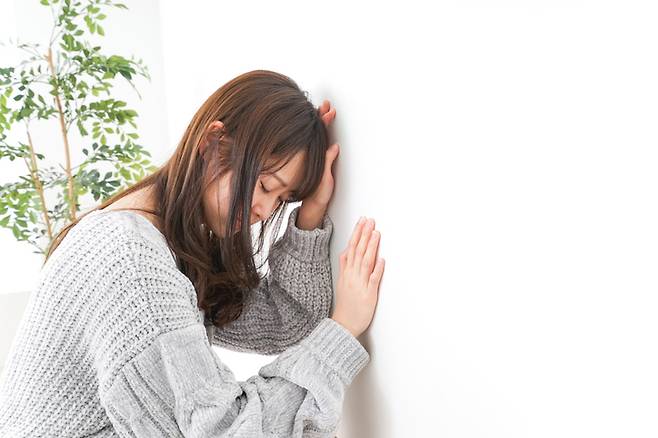 어지럼증의 원인을 빈혈이라 생각하고, 전문가 진단 없이 철분제부터 복용해선 안 된다. /게티이미지뱅크