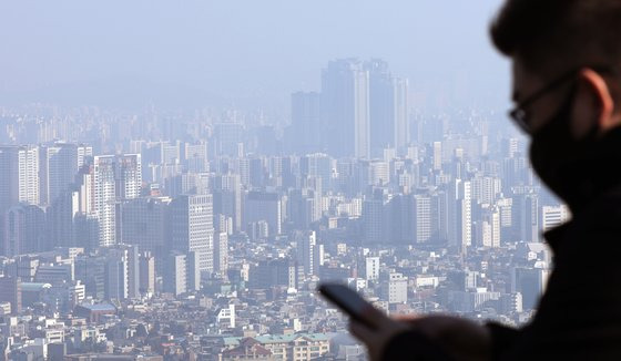 서울 남산에서 바라본 아파트 단지. 연합뉴스