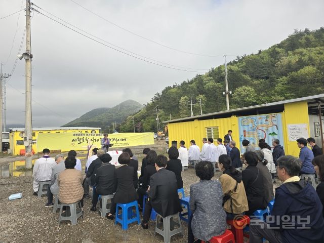 한국기독교장로회 전남·광주 5개 노회가 15일 전남 진도항에서 ‘세월호 참사 10주기 기억예배’를 개최했다.