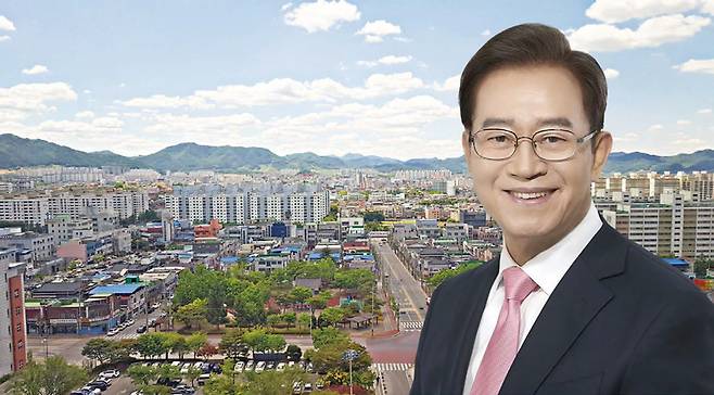 이종배 국민의힘 의원 당선인과 지역구인 충북 충주시 전경 ⓒ 시사저널 박정훈