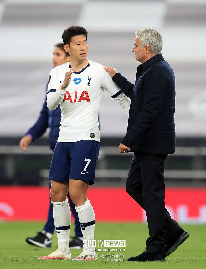 ▲ 세계적인 명장 조제 무리뉴 감독이 잉글랜드 프리미어리그 웨스트햄 유나이티드 러브콜을 받고 있다. 현재 무적인 무리뉴 감독이 웨스트햄 지휘봉을 잡게 되면 다음 시즌 애제자 손흥민과 런던 더비를 피할 수 없어 부임 여부에 흥미를 끌고 있다.