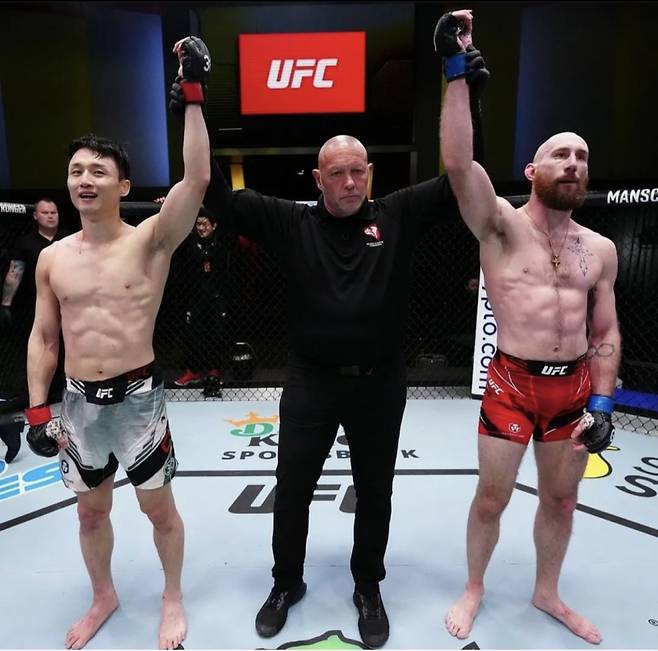 최두호(왼쪽)와 넬슨은 지난해 2월 주먹을 맞댔지만, 승부를 가리지 못했다. 사진=최두호 인스타그램