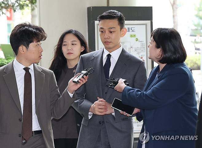 ‘마약 투약’ 혐의를 받고 있는 배우 유아인의 네 번째 공판이 오늘(15일) 오후 진행됐다. / 사진 = 연합뉴스