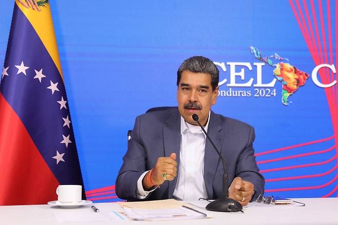 니콜라스 마두로 베네수엘라 대통령이 카라카스에서 열린 라틴아메리카·카리브해 국가 공동체(CELAC) 정상회담에서 연설하고 있다. AFP연합뉴스