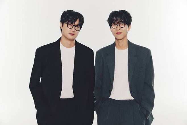 페퍼톤스 이장원(왼쪽)과 신재평. 안테나