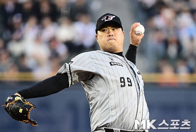 17일 창원 NC전에서 KBO 통산 100승을 노리는 한화 류현진. 사진=김영구 기자