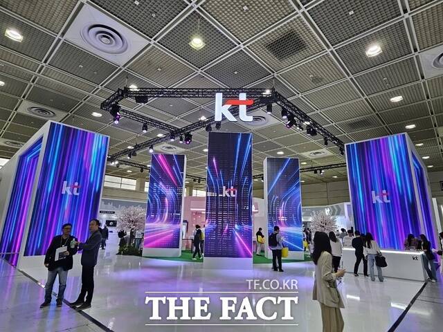KT는 WIS 2024에서 'AICT' 기업으로서의 면모를 강조했다. /최문정 기자