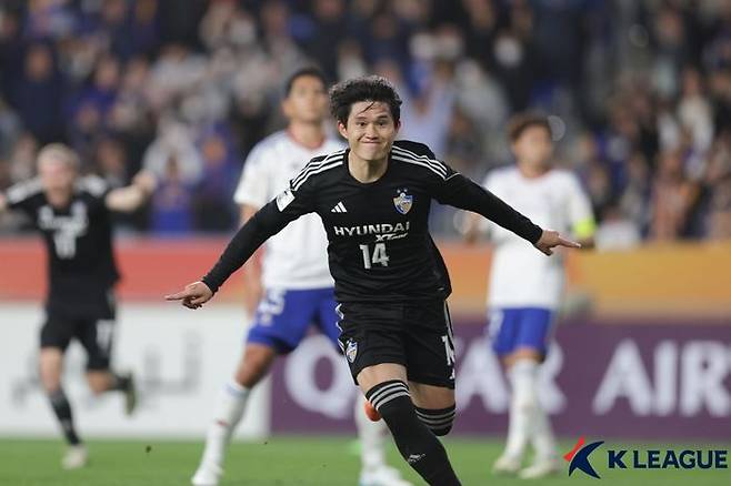 요코하마와의 2023-24 아시아축구연맹(AFC) 챔피언스리그(ACL) 준결승 1차전에서 결승골 터뜨린 이동경. ⓒ 한국프로축구연맹