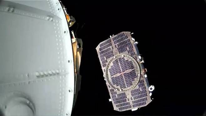 우주에 도착한 SAR 위성 모습 (제공 = 정부)