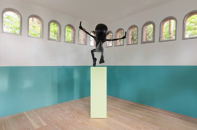 An installation view of "Koo Jeong A -- Odorama Cities" at La Biennale di Venezia (Courtesy of Pilar Corrias, London, and PKM Gallery)