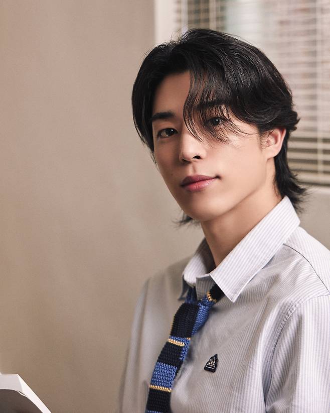 이찬형. 저스트 엔터테인먼트.