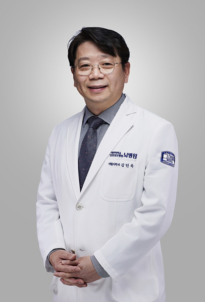 김민욱 교수