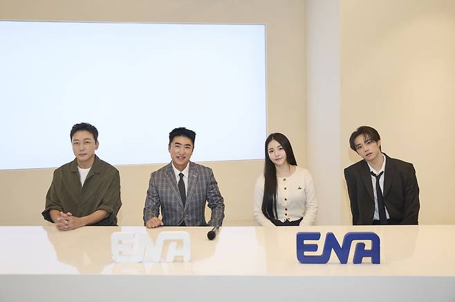 왼쪽부터 탁재훈 장동민 유정 선우 (사진=ENA ‘하입보이스카웃’ 제공)