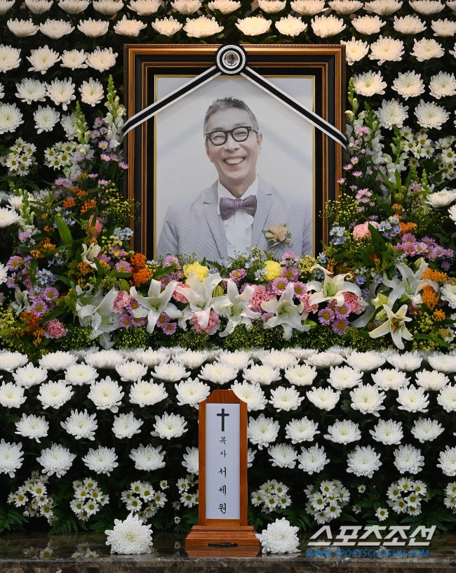 故 서세원의 빈소가  지난해 4월 30일 서울 아산병원 장례식장에 차려졌다. <사진공동취재단>