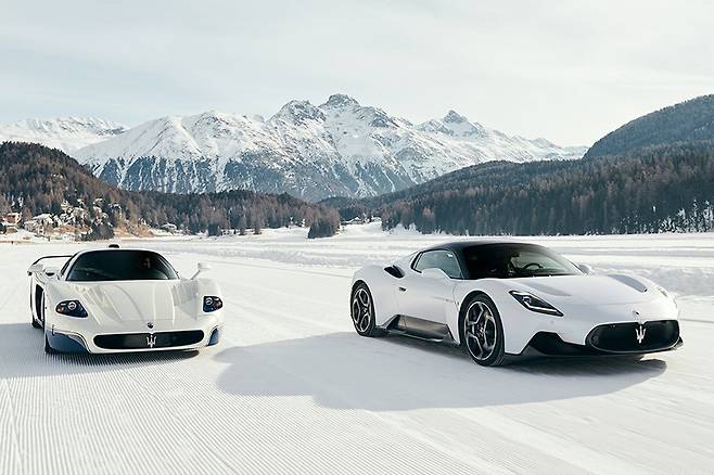 마세라티 MC12와 MC20