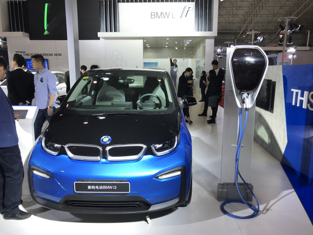 지난 2020년 베이징 모터쇼에서 전시된 BMW 전기차 i3의 모습. 베이징 모터쇼 홈페이지