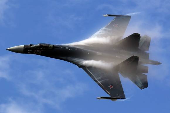 러시아제 수호이(Su)-35 전투기 - Su-35 전투기 / 출처=Dmitry Terekhov from Odintsovo, Russian Federation, CC BY-SA 2.0, via Wikimedia Commons